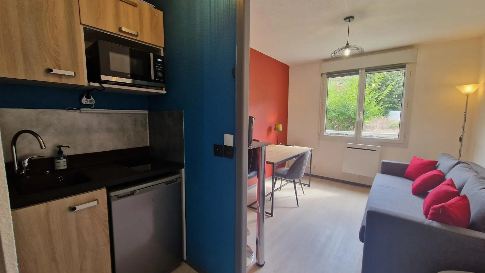 #Hb The Studious Europole Gem Tram Grenoble Apartment